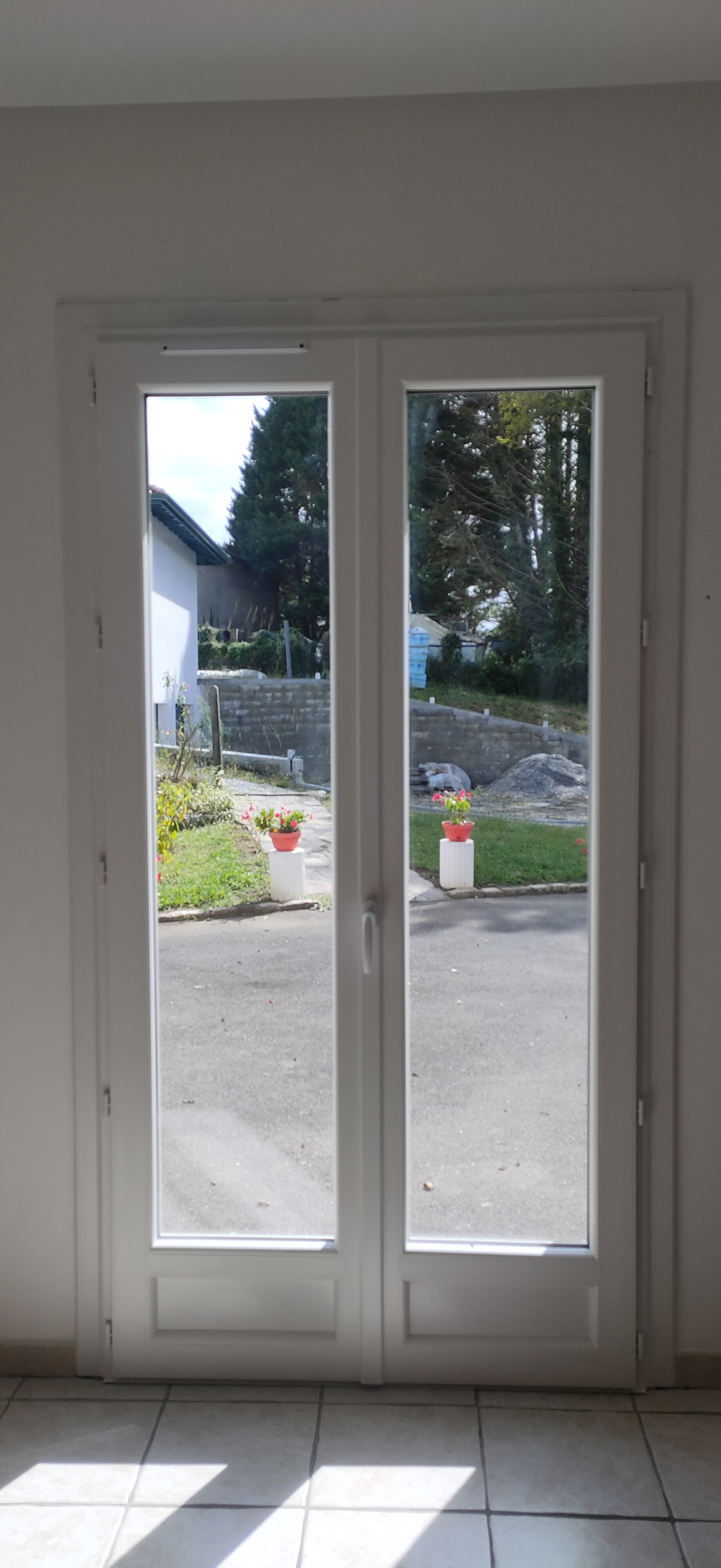 Porte fenêtre  PVC sur mesure Storiste de France Urt