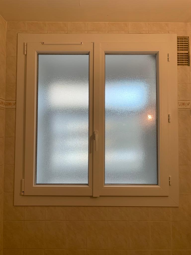 Installation fenêtre PVC sur mesure Anglet